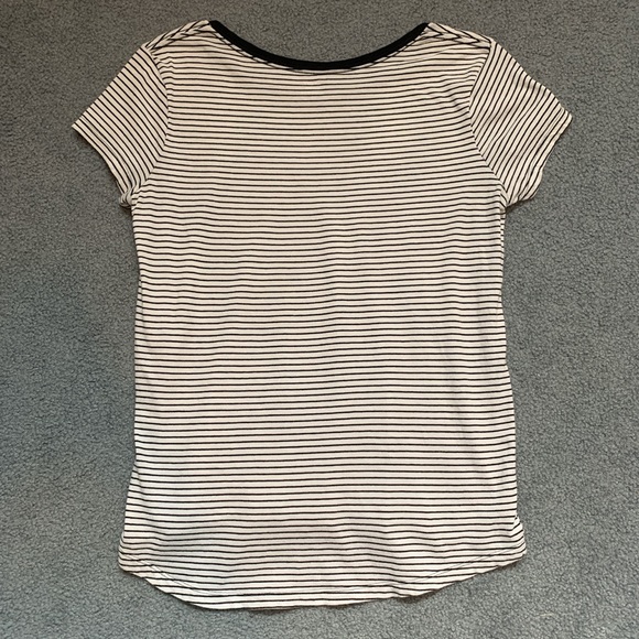 Black and white striped t-shirt - women’s small - Picture 3 of 3
